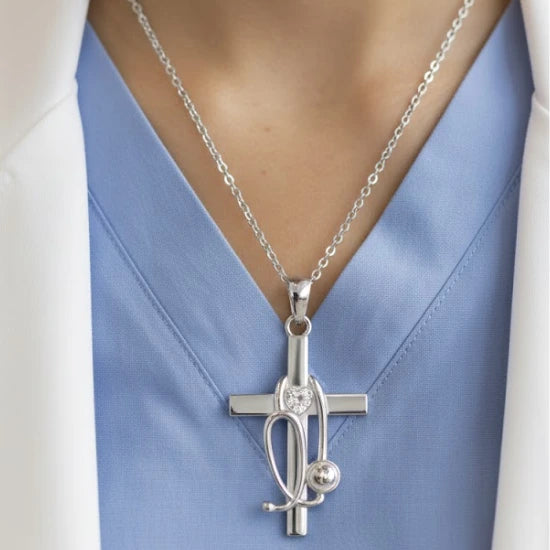 Collar Corazón Médico