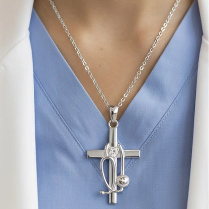 Collar Corazón Médico