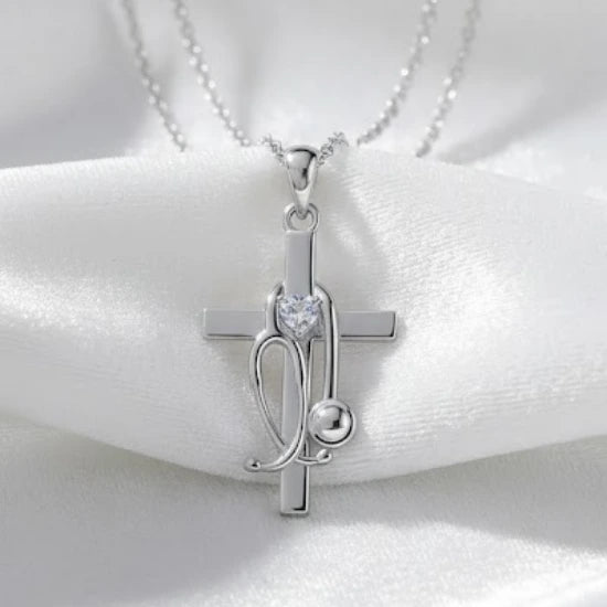 Collar Corazón Médico